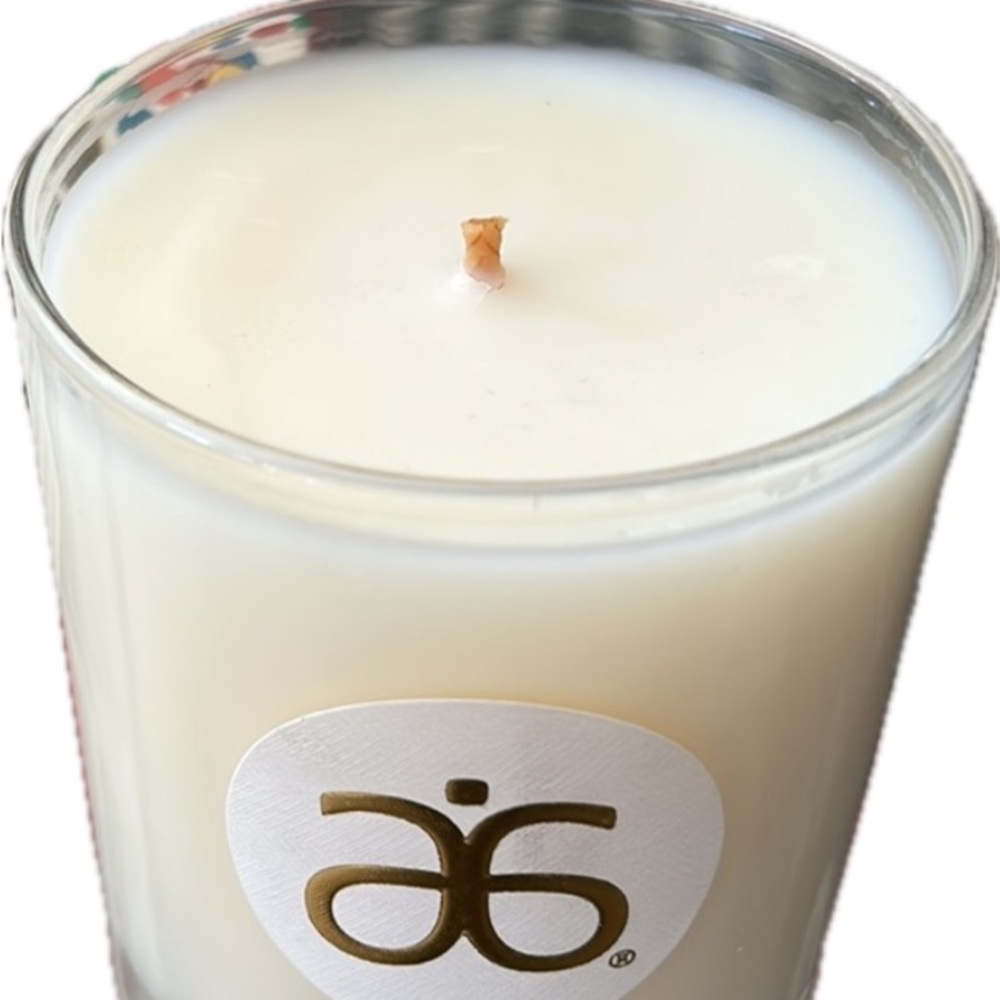 Arbonne limited edition holiday candle